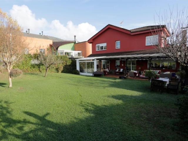 Chalet en venta en Oviedo, Parroquias Norte Naranco. Chalets.