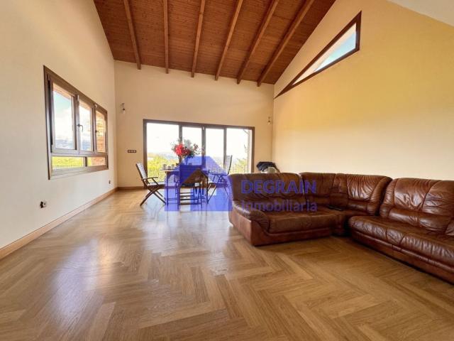 Chalet en venta en Oviedo, Parroquias Sur La Manjoya. Chalets.