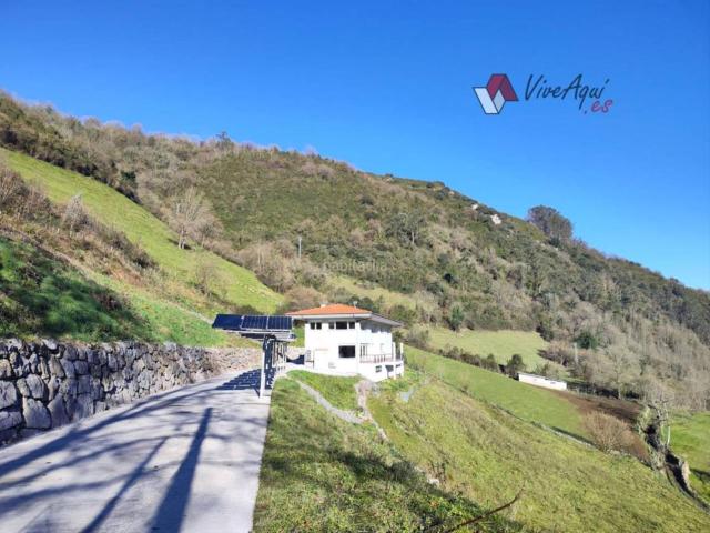 Chalet en venta en Oviedo, San Claudio Trubia Las Caldas. Espectacular chalet en venta situado a 10min. de Oviedo. Tiene 480m2 útiles y 7.800m2 de parcela. Vistas impresionantes. Chalets.