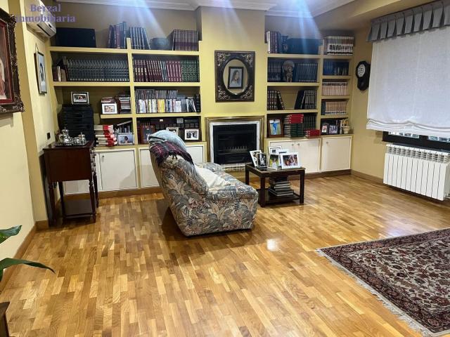 Chalet en venta en Logroño, Avenida Madrid. Impresionante chalet en Avenida de Madrid, Logroño Perfecto para Tu Familia. Chalets.