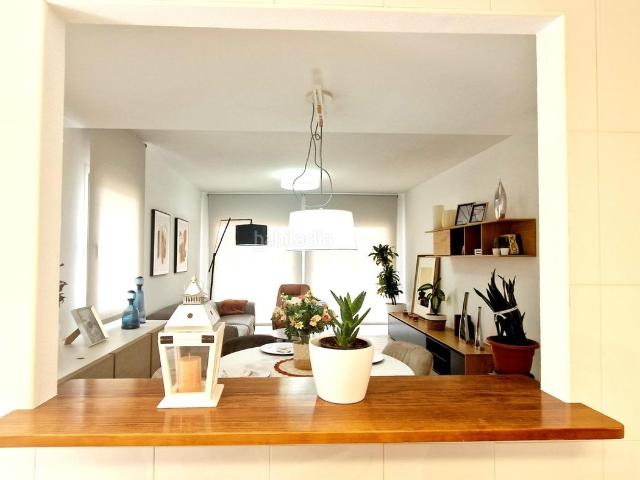 Chalet en venta en Lorca, Torrecilla. VILLA INDEPENDIENTE DE 4 DORMITORIOS EN LA URBANIZACIÓN JARDINES DE ALMENARA EN PURIAS A 20 KM DE LA PLAYA. Chalets.