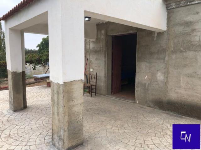 Chalet en venta en Lora del Río, Urbanizaciones