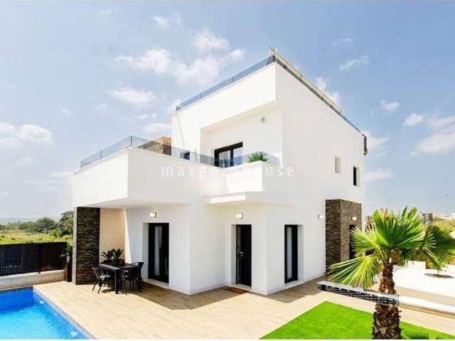 Chalet en venta en Los Montesinos, Alicante Costa Blanca