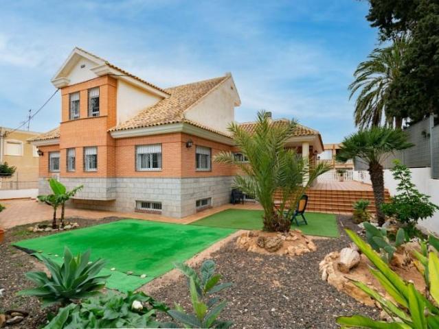 Chalet en venta en Los Nietos, CENTRO