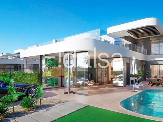Chalet en venta en Los Alcázares, Calle Eucalipto, 30710