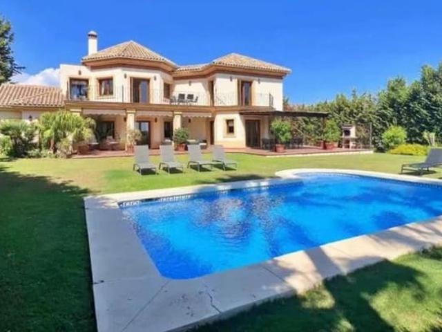 Chalet en venta en Los Flamingos, Málaga Costa del Sol