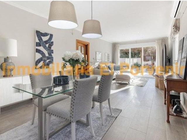 Chalet en Venta en Los Torrentes, Valencia