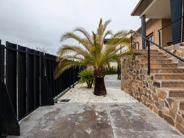 Chalet en venta en Layos. Chalets.
