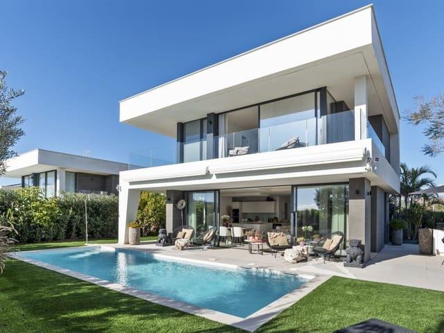 Chalet en venta en La Duquesa / Puerto de la Duquesa, Málaga Costa del Sol