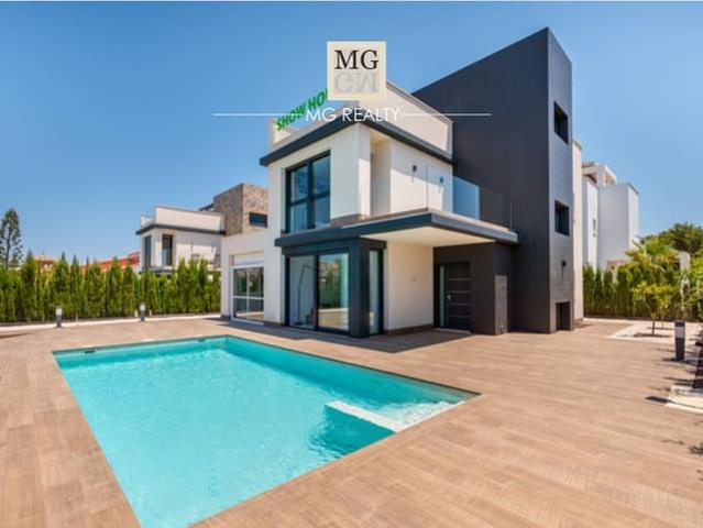 Chalet en venta en La Manga del Mar Menor, Murcia Costa Cálida