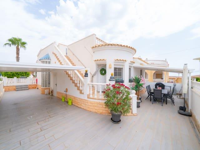 Chalet en venta en La Marina, Alicante Costa Blanca