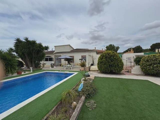 Chalet en venta en La Marina, Alicante Costa Blanca