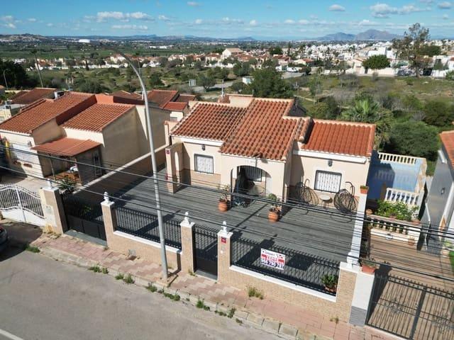 Chalet en venta en La Marina, Alicante Costa Blanca