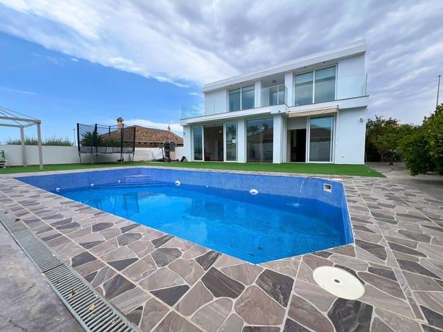 Chalet en venta en La Marina, Alicante Costa Blanca