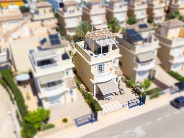 Chalet en venta en La Marina, Alicante Costa Blanca