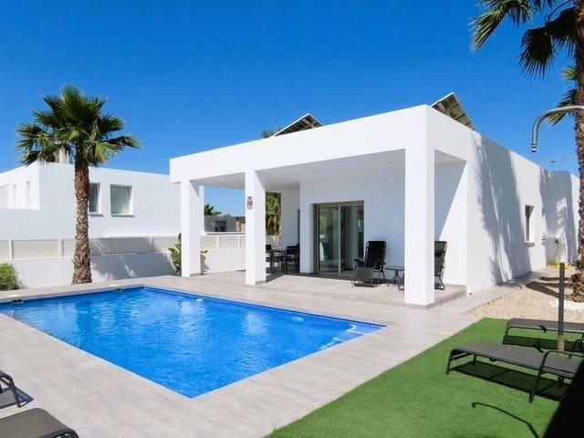 Chalet en venta en La Marina, Alicante Costa Blanca