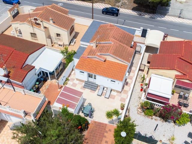 Chalet en venta en La Marina, Alicante Costa Blanca