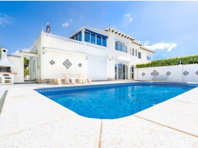 Chalet en Venta en la Nucia, Alicante