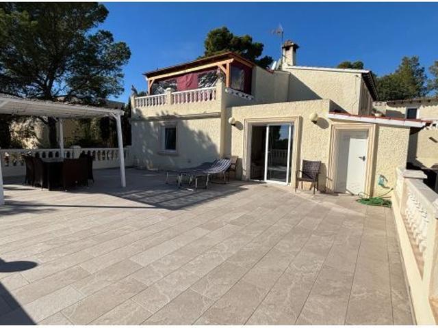 Chalet en Venta en la Nucia, Alicante