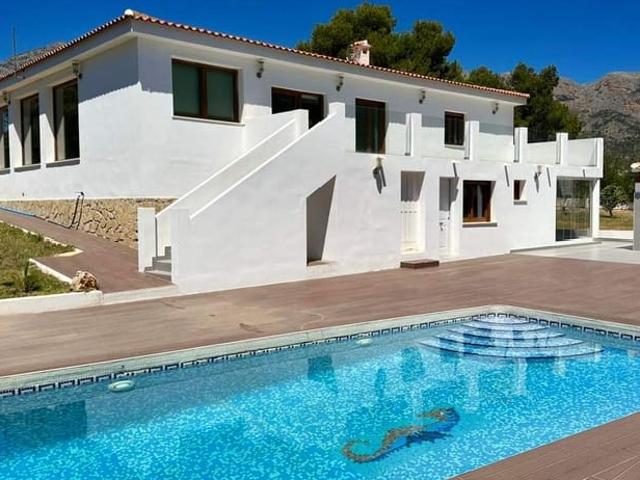 Chalet en venta en La Nucia, Alicante Costa Blanca