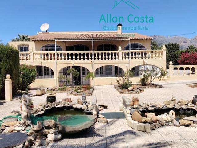 Chalet en venta en La Nucia, Alicante Costa Blanca