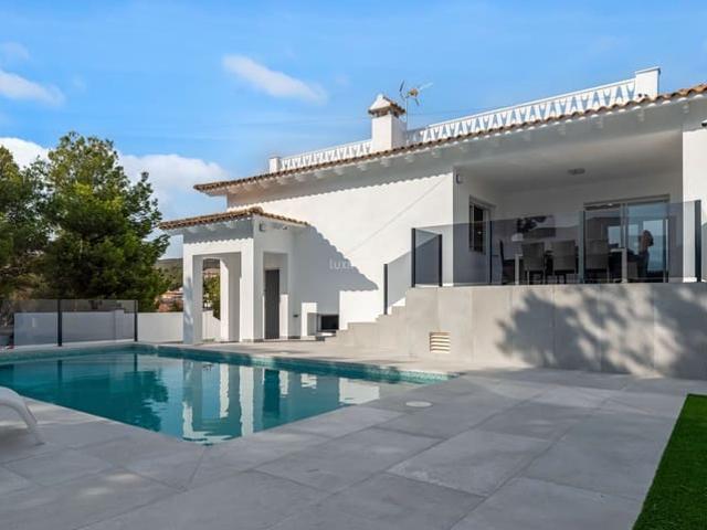Chalet en venta en La Nucia, Alicante Costa Blanca