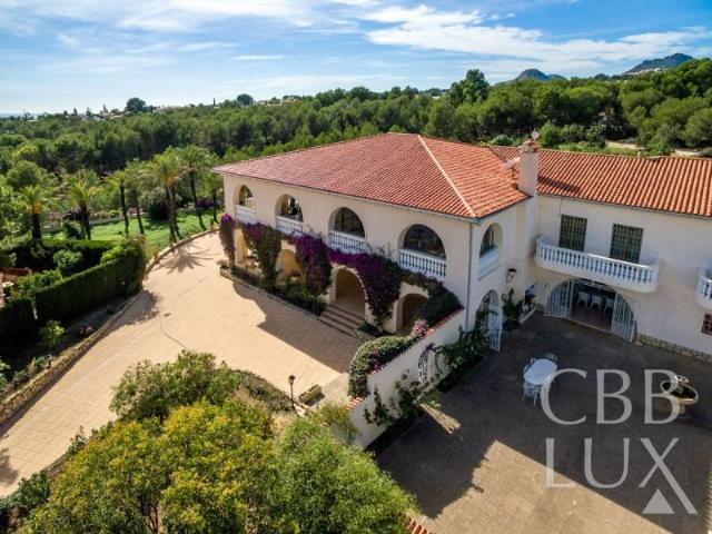Chalet en venta en La Nucia, San Rafael