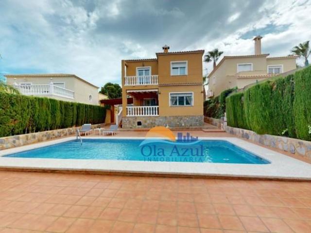 Chalet en venta en La Nucia, San Rafael