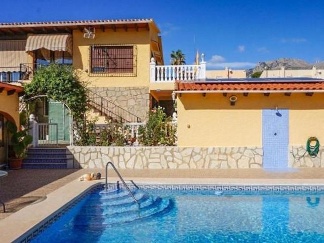 Chalet en venta en La Nucia, Panorama