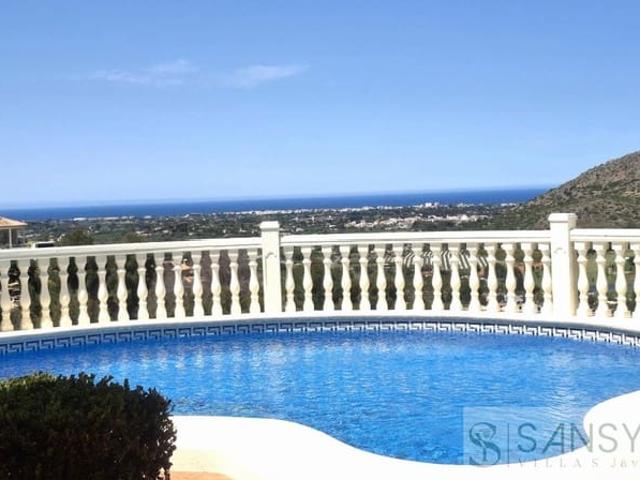 Chalet en venta en La Sella, Alicante Costa Blanca