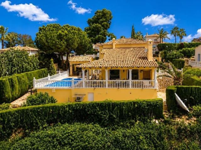 Chalet en venta en La Sella, Alicante Costa Blanca