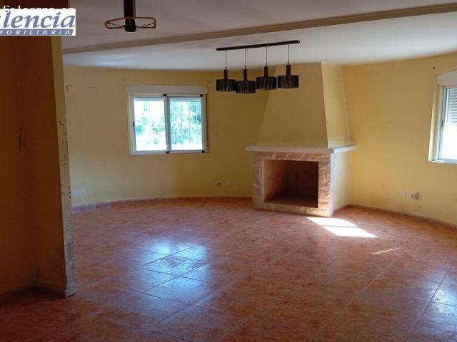 Chalet en Venta en La Pobla de Vallbona, Valencia
