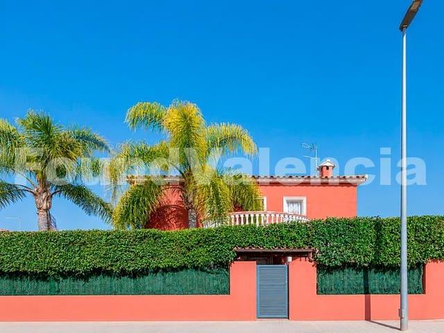 Chalet en venta en La Pobla de Vallbona, Valencia