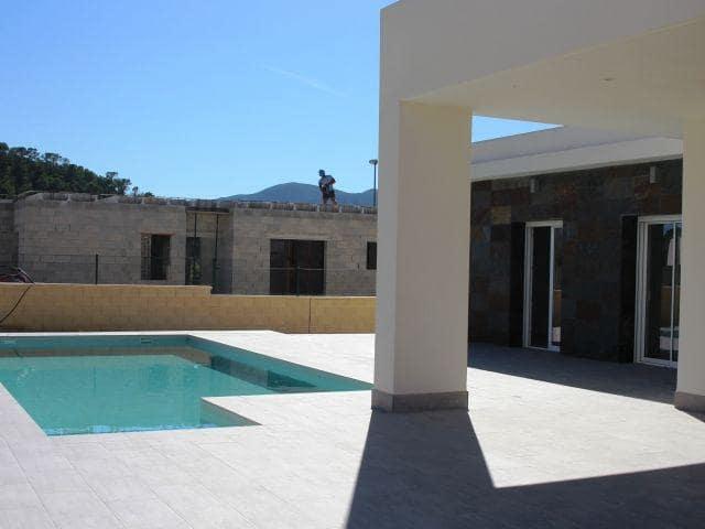 Chalet en venta en La Romana, Alicante
