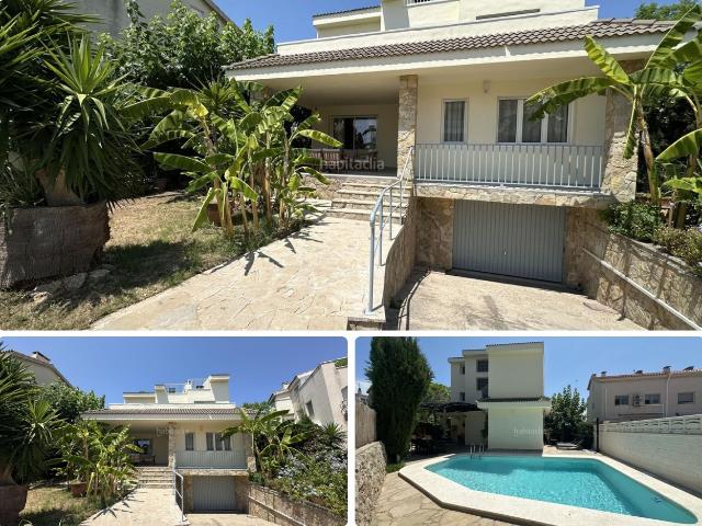 Chalet en venta en La Ràpita, Platges Costa Dorada. Villa en venta en Playa de Juanito, 6 dormitorios. Chalets La.