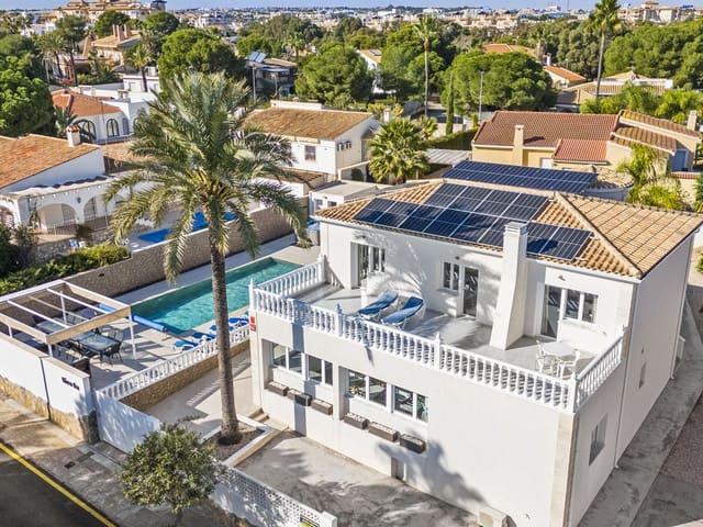 Chalet en venta en La Zenia, Alicante Costa Blanca