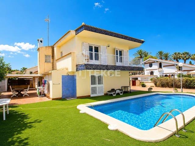 Chalet en venta en La Zenia, Alicante Costa Blanca