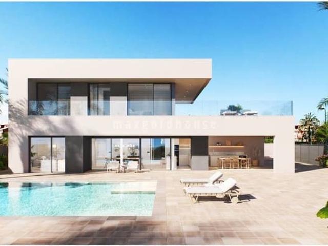 Chalet en venta en La Zenia, Alicante Costa Blanca
