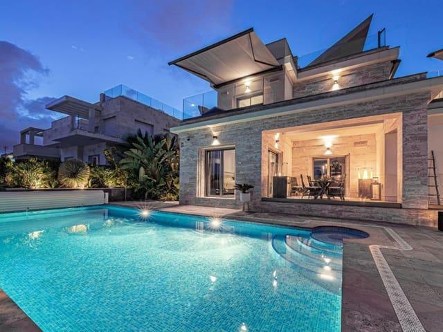 Chalet en venta en La Zenia, Alicante Costa Blanca