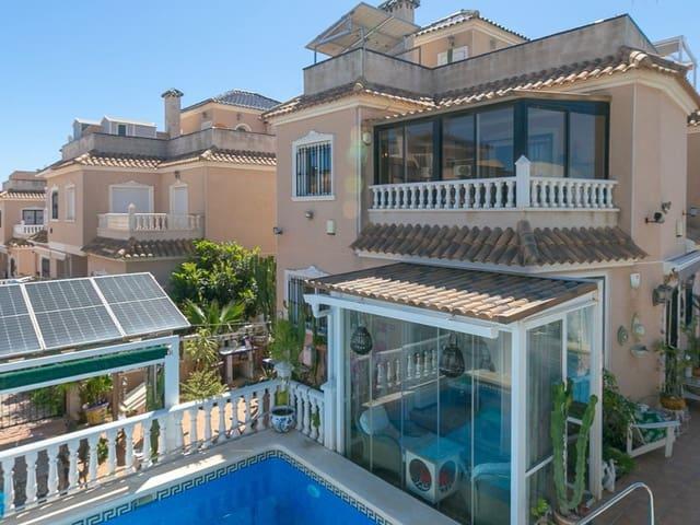 Chalet en venta en La Zenia, Alicante Costa Blanca