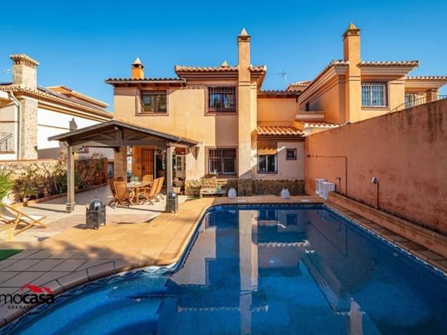 Chalet en venta en La Zubia, Granada