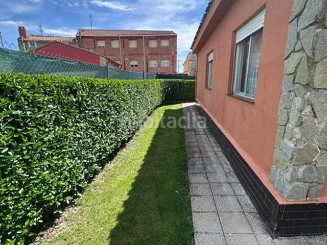 Chalet en venta en Lagunilla del Jubera. terreno urbano con chalet cerca de Logroño. Chalets Lagunilla del.