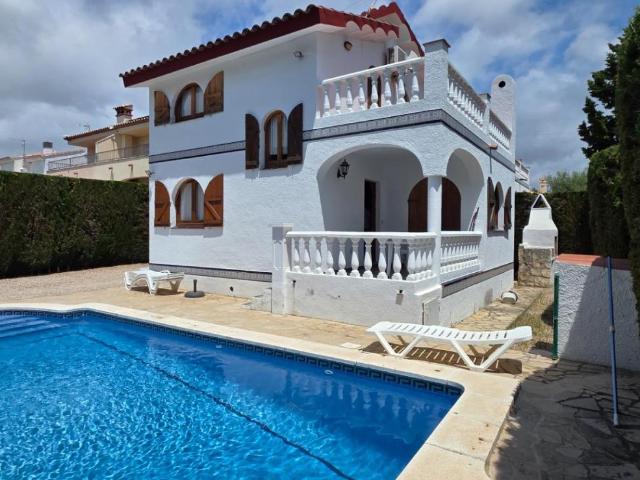 Chalet en venta en L'Ametlla de Mar Tarragona