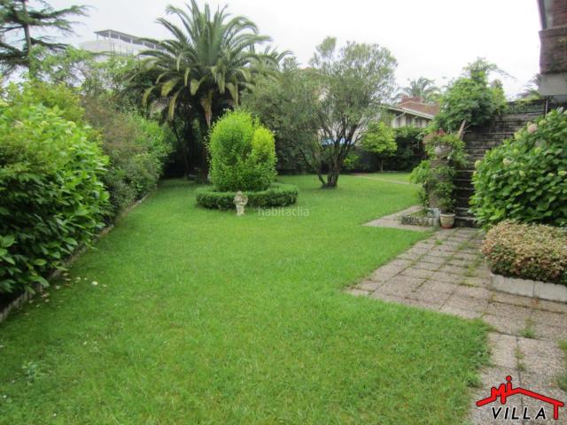 Chalet en venta en Laredo, Zona Playa. Chalet en venta en Playa, 7 dormitorios. Chalets.