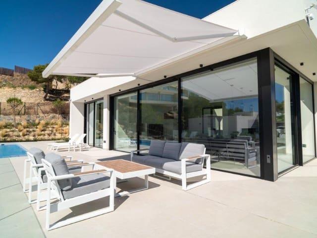 Chalet en venta en Las Colinas Golf, Alicante Costa Blanca