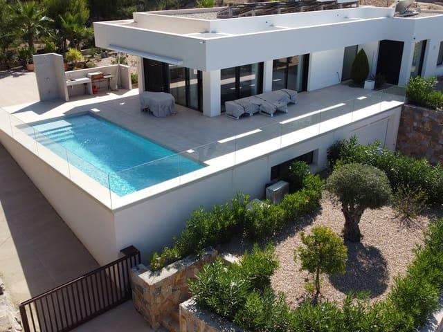 Chalet en venta en Las Colinas Golf, Alicante Costa Blanca