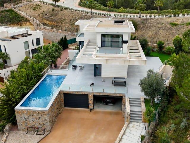 Chalet en venta en Las Colinas Golf, Alicante Costa Blanca