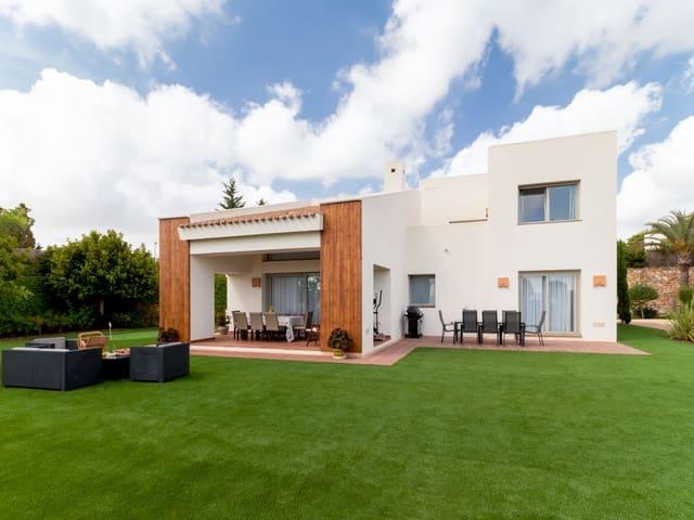 Chalet en venta en Las Colinas Golf, Alicante Costa Blanca