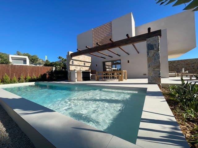 Chalet en venta en Las Colinas Golf, Alicante Costa Blanca