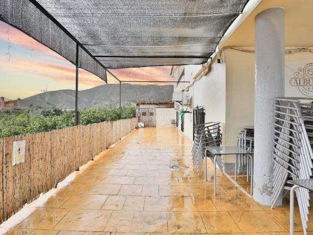 Chalet en venta en Lecrín. PROPIEDAD CON NEGOCIO, PISCINA PÚBLICA Y VIVIENDAS EN MONDUJAR. Chalets.